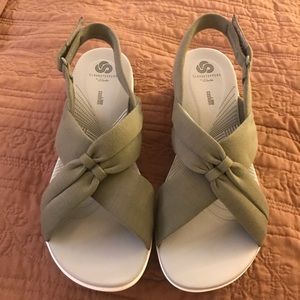 Clarks Cloudsteppers Arla Belle. Size 10.